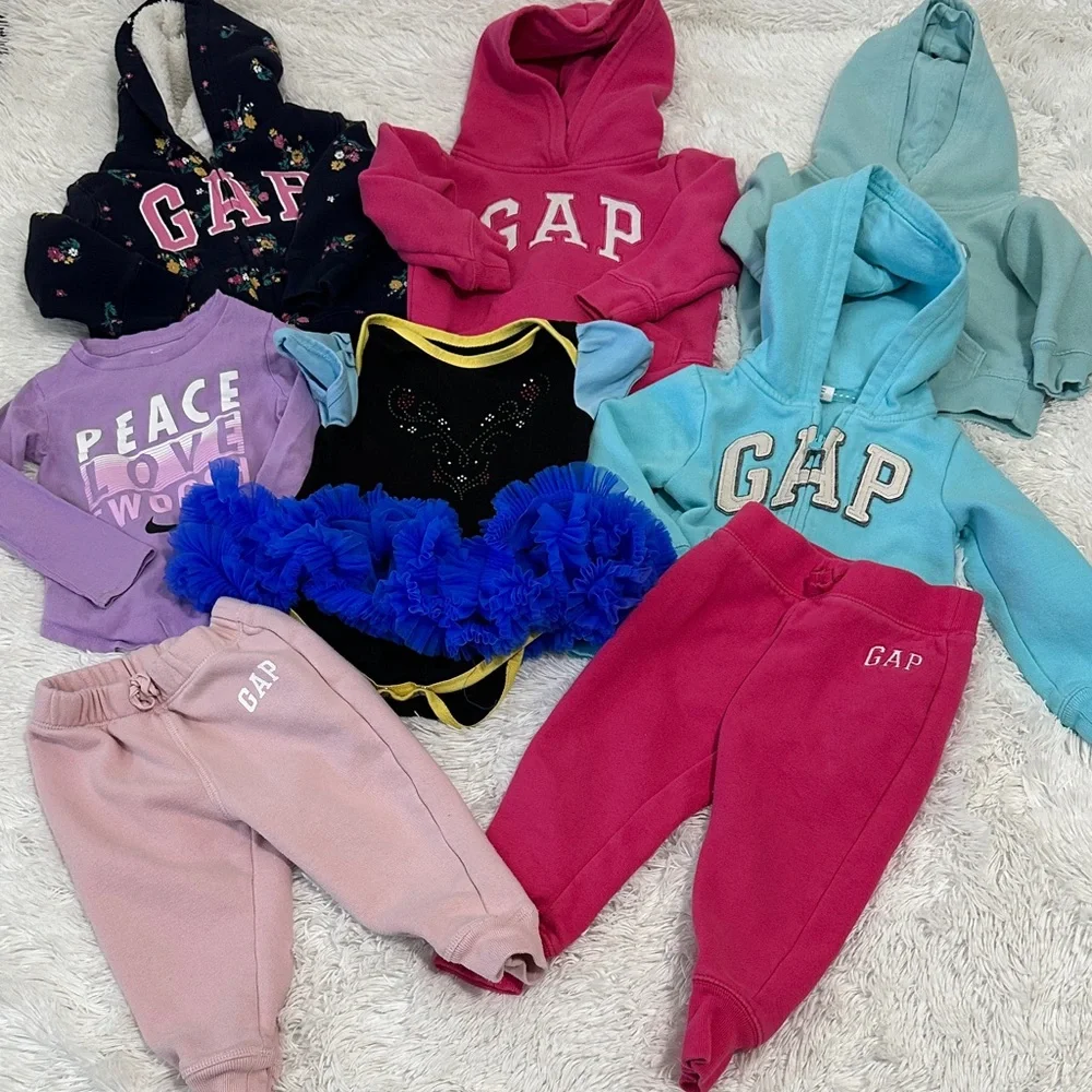 🦆 Bundle of 8 Girl’s Clothing Size 18mo-2T
